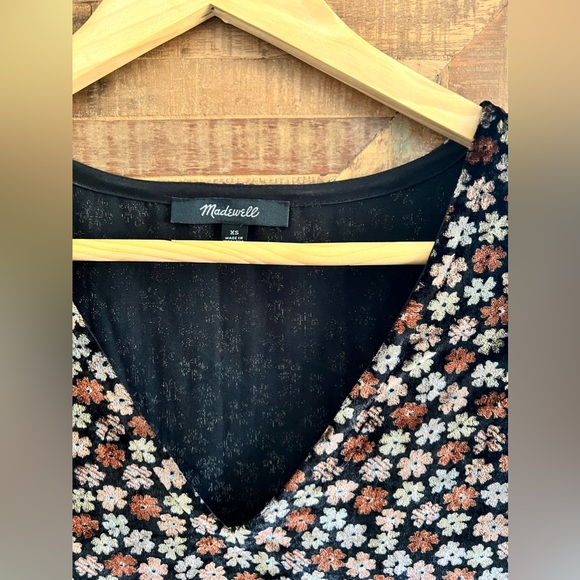 Madewell Velvet Tulip-Sleeve Ruffle Top in Petite Blooms x-small - Picture 6 of 7